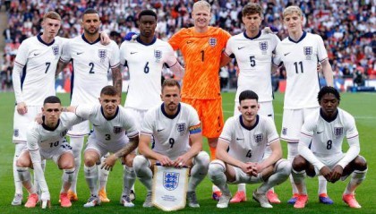 星空体育官网入口-三狮又变三喵，热身赛踢成这样像欧洲杯争冠的吗？