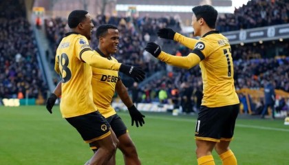 星空体育官网-狼队超市开张！冬窗卖人套现7500万 提前半年备战英冠