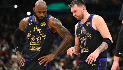 东契奇惊人数据：最后时刻关键球0出手 与老詹同场输82分全队最差